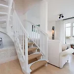 Atlantic Whg 37, Ferijentied Grömitz